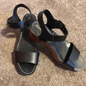BOGO SALE!!!American Eagle sandals